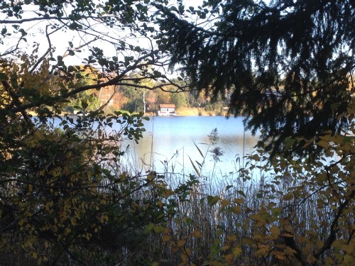 Wasser ist das Lebenselixier der Stockholm Schären. Dies ist ein Binnensee auf der Insel Svartsö.
